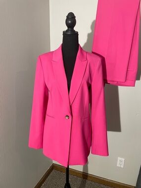 Alex Marie Fuchsia Women's Suit! Size 8
